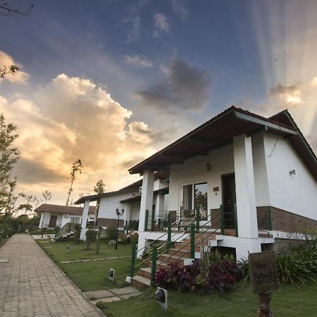 Eka Resort Sakleshpur Bagian luar foto