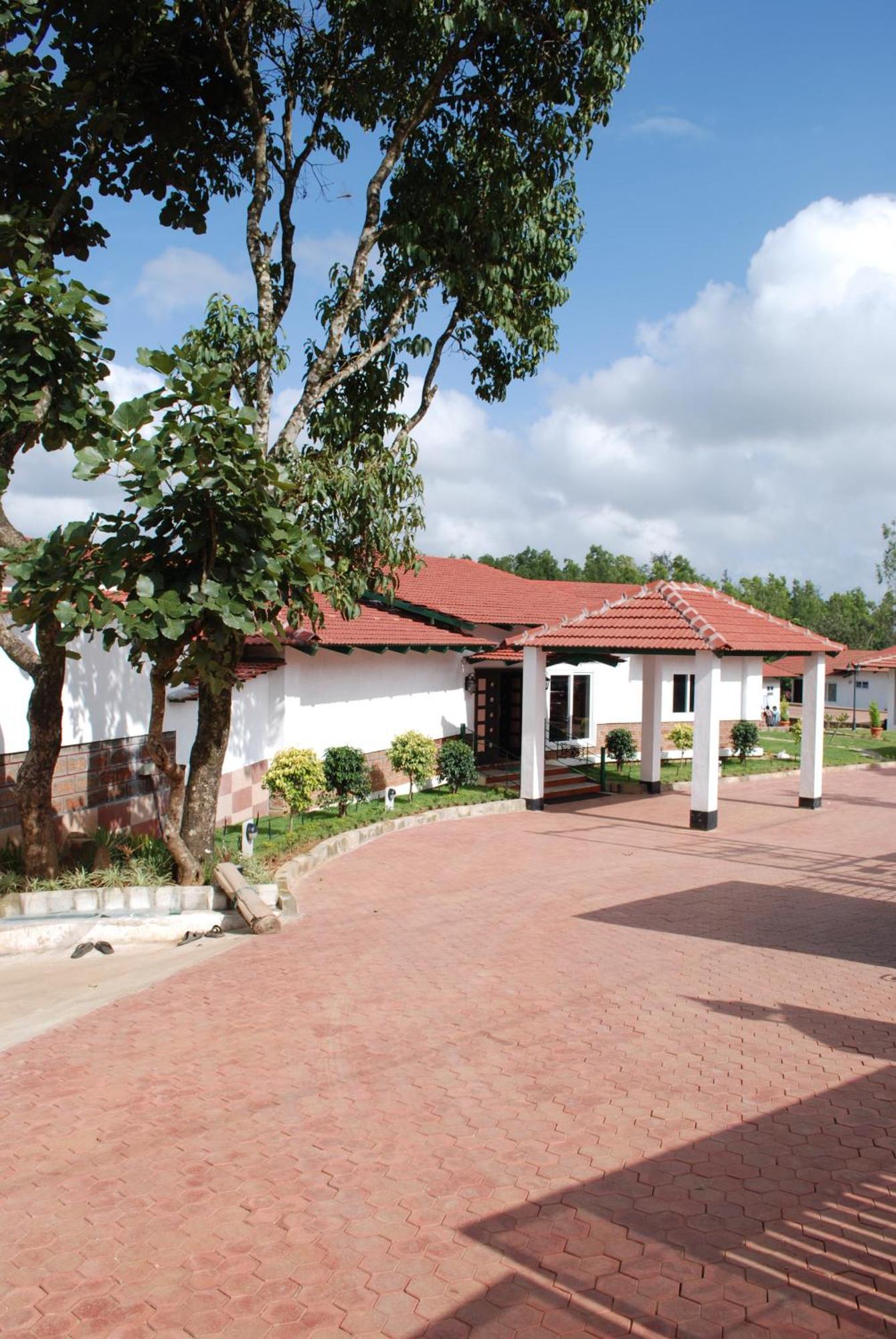 Eka Resort Sakleshpur Bagian luar foto