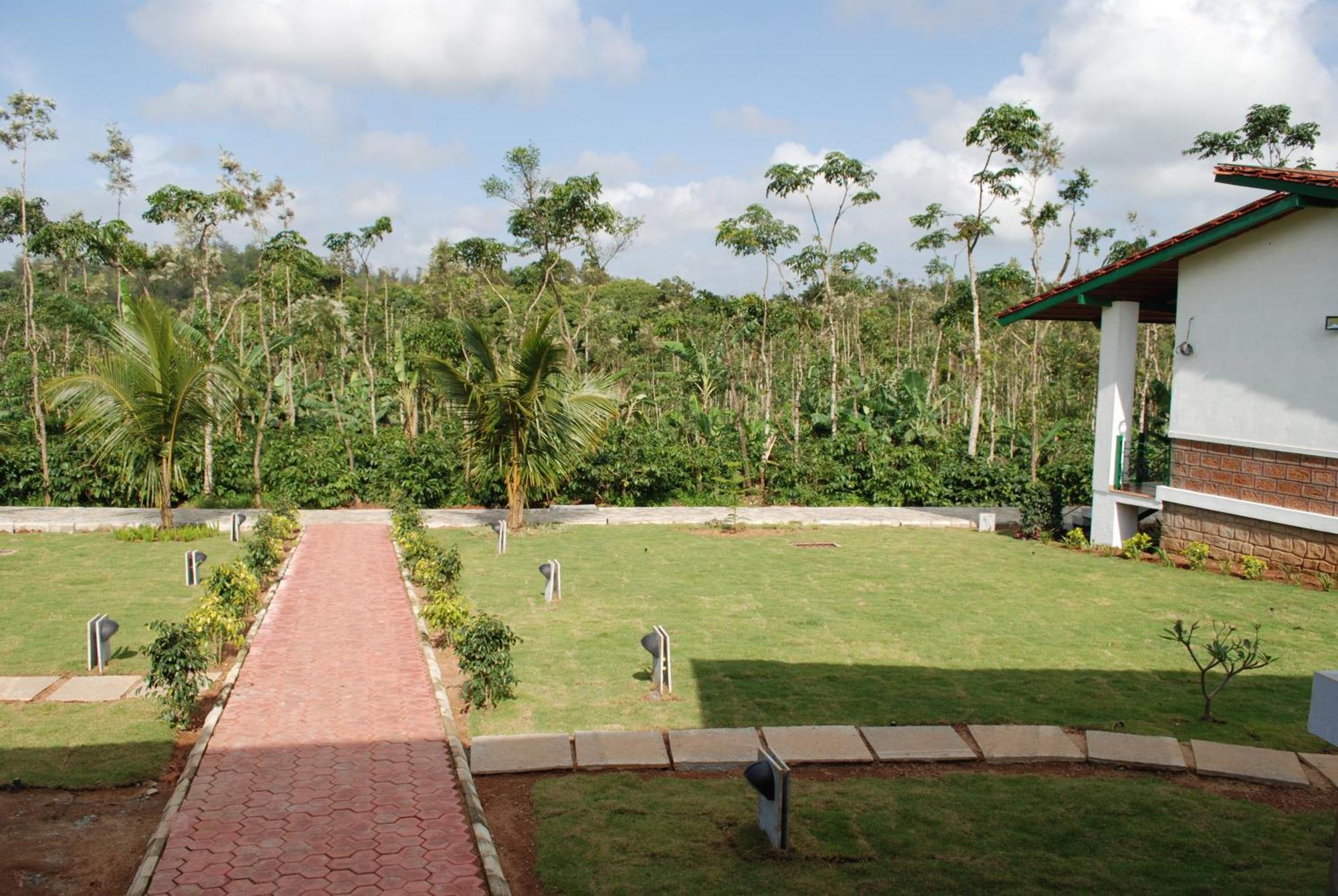 Eka Resort Sakleshpur Bagian luar foto